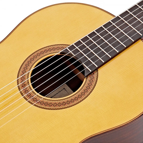 Yamaha CG182S Spruce Top Rosewood Natural Classical Guitar