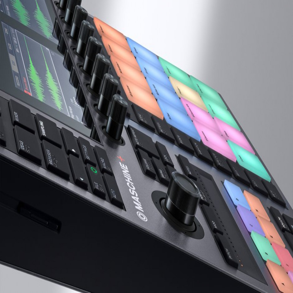 Native Instruments Maschine + DJ Controller