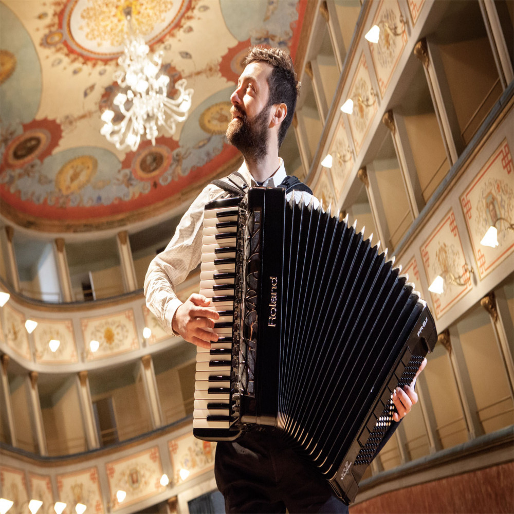 Roland FR-8X BK(R Piano Type Black V-Accordion