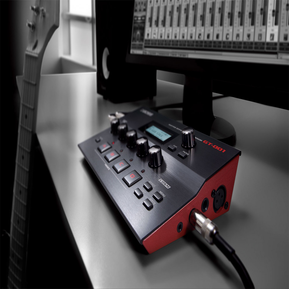 Roland GT-001 Tabletop Guitar Effect Processor