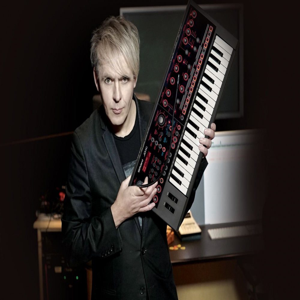 Roland JD-XI Interactive Analog and Digital Crossover Synthesizer