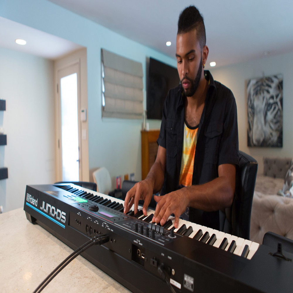 Roland JUNO-DS88 Synthesizer