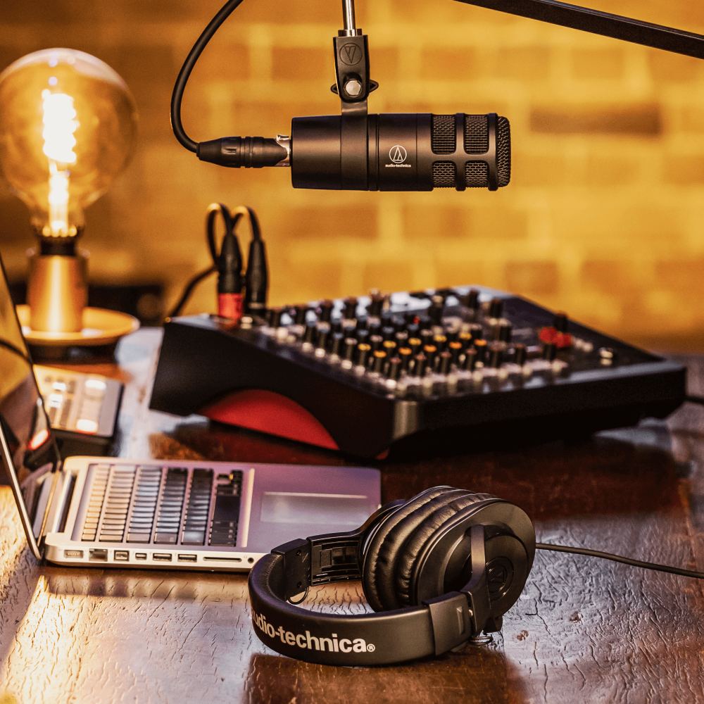 Audio Technica AT2040 Hypercardioid Dynamic Podcast Condenser Microphone