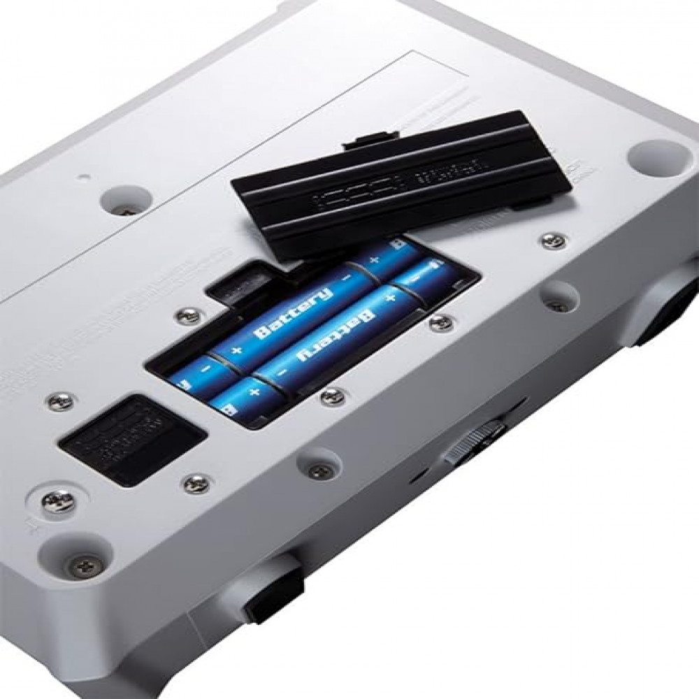 Roland MOBILE-BA Battery Powered Stereo Amplifier